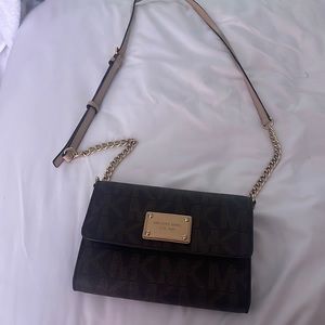 Micheal Kors Crossbody/Shoulder Bag